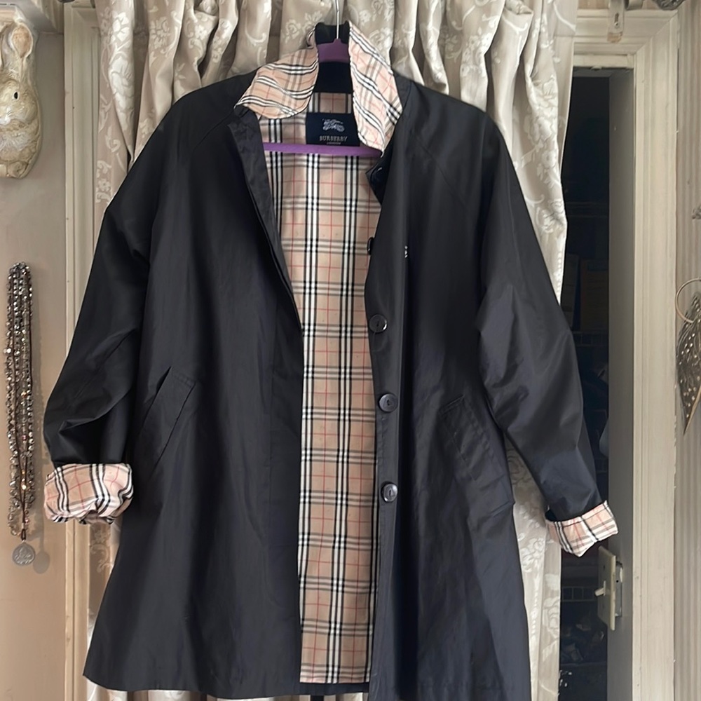 Classic Black Burberry Quilted jacket, please look closely at the picture